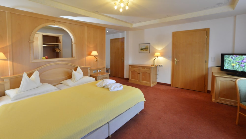 Family Suite, 2 Bedrooms, 2 Bathrooms (Geigenbuehel) photo 3
