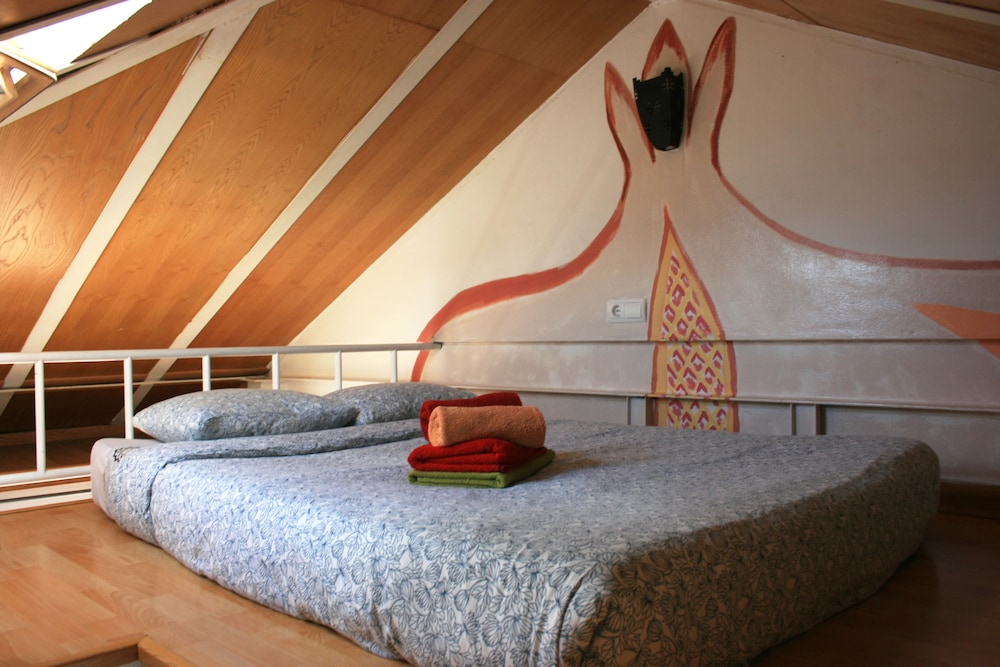 Deluxe Studio, 1 Double Bed with Sofa bed, Terrace, City View - Photo 3