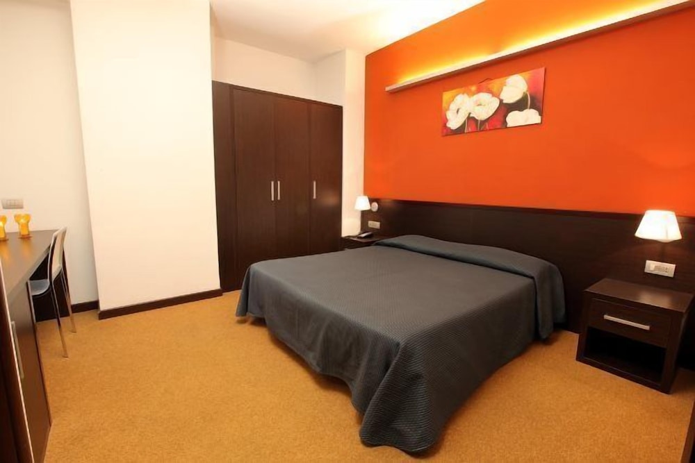 Double Room - Photo 1