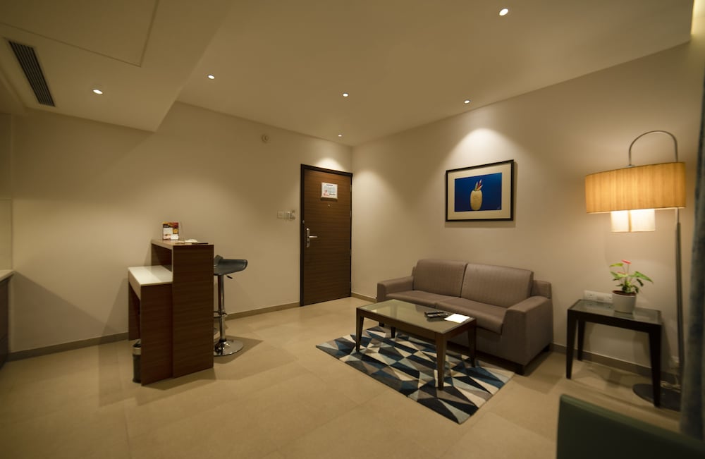 Premium Suite - Photo 4