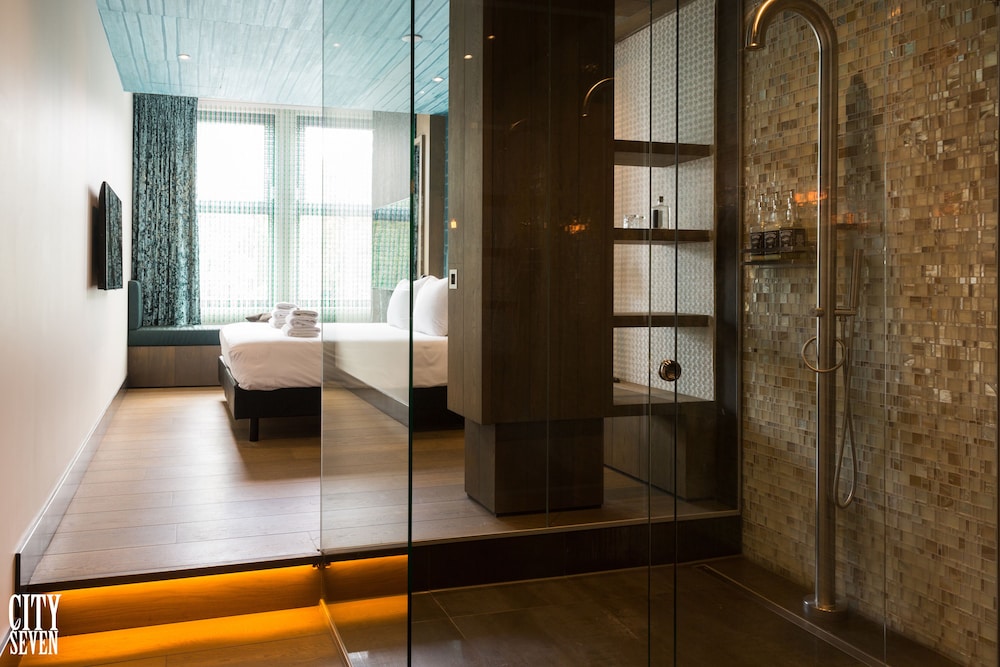 City Suite, City View thumbnail 5