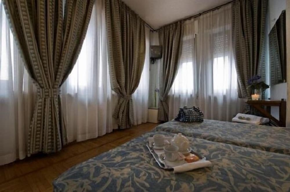 Comfort Triple Room