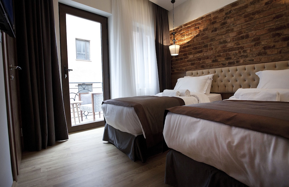 Triple Room, Balcony photo 3