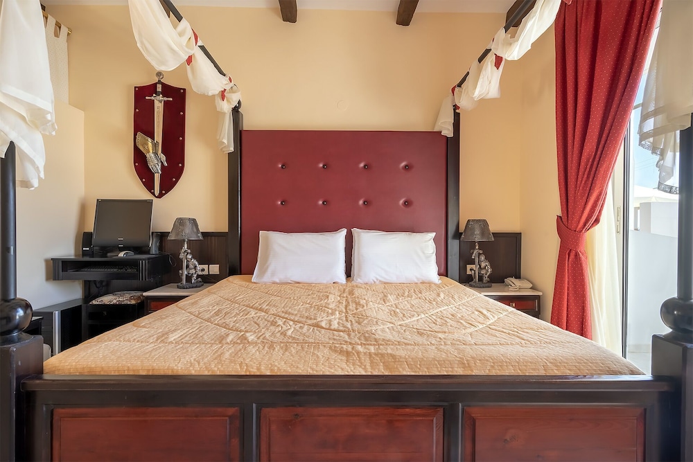 Suite (Adults Only) - Photo 4