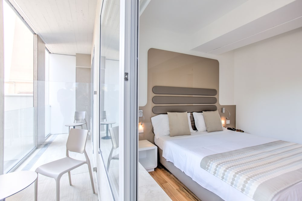 Superior Double Room, Balcony