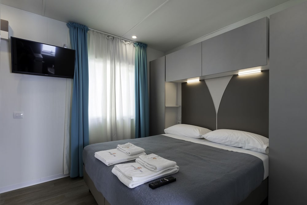Luxury Mobile Home photo 3