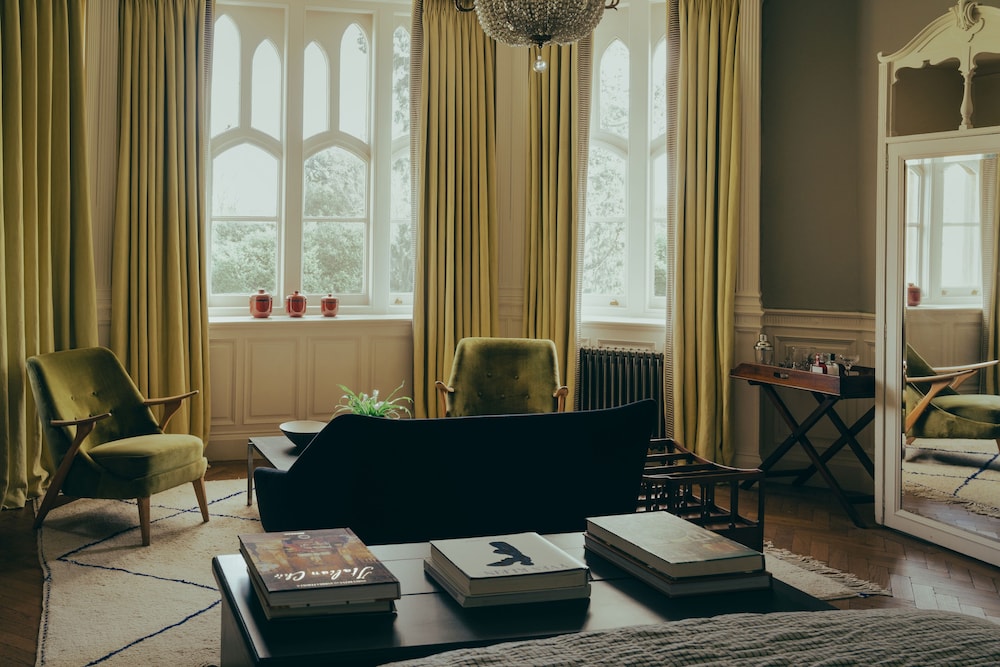 Mansion House - Photo 3