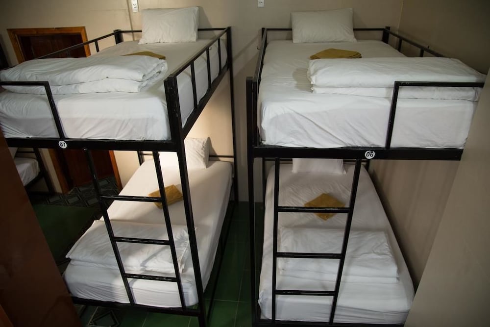 Bed in 8-Bed Mixed Dormitory photo 1
