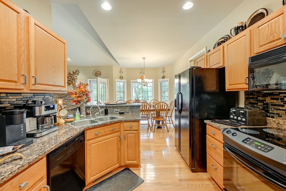 House (4 Bedrooms) photo 2