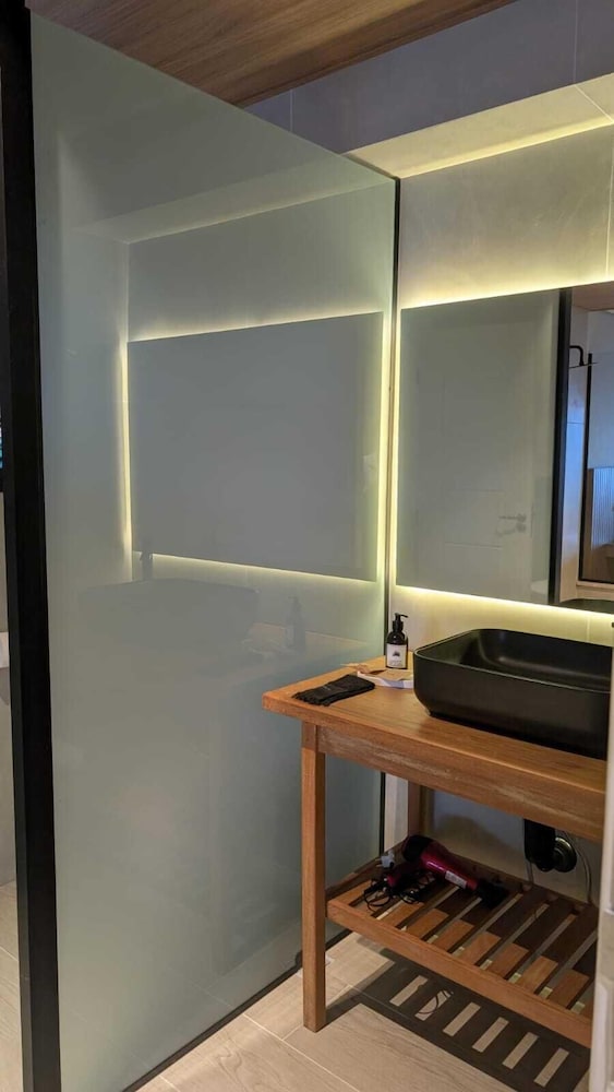Luxury Suite, 1 King Bed, Sea Facing