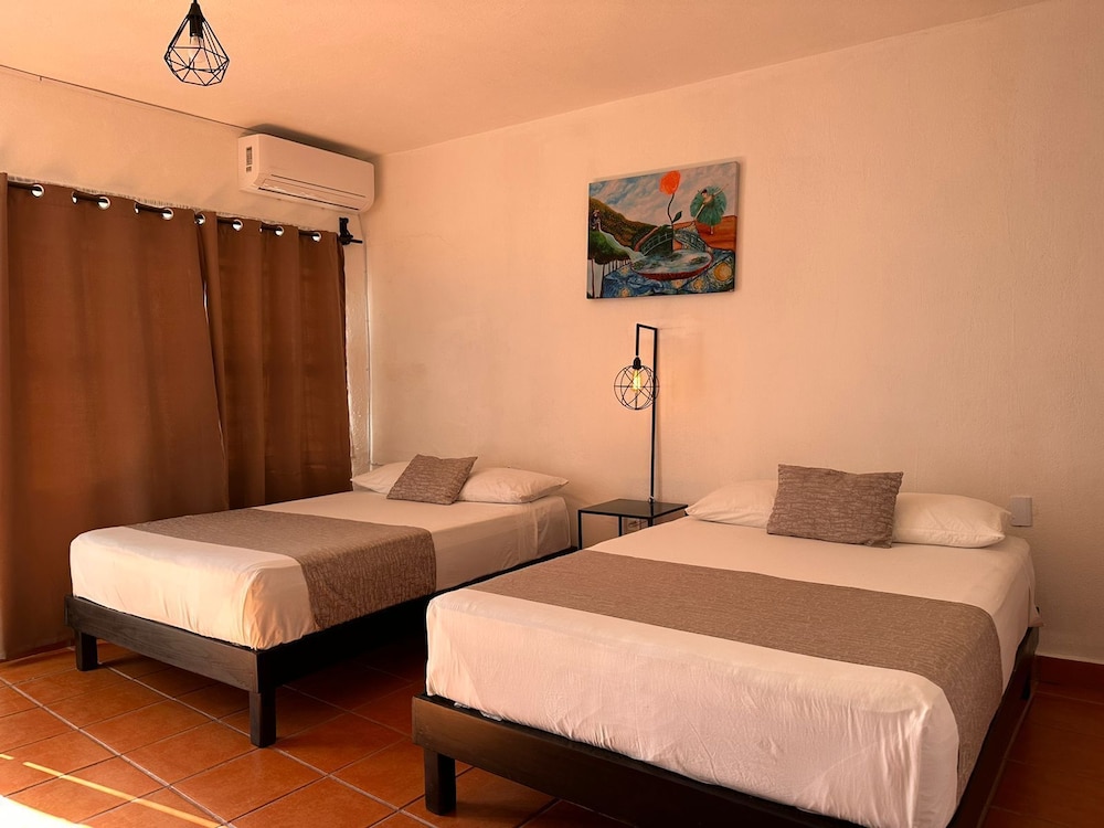 Standard Room, 2 Double Beds photo 1