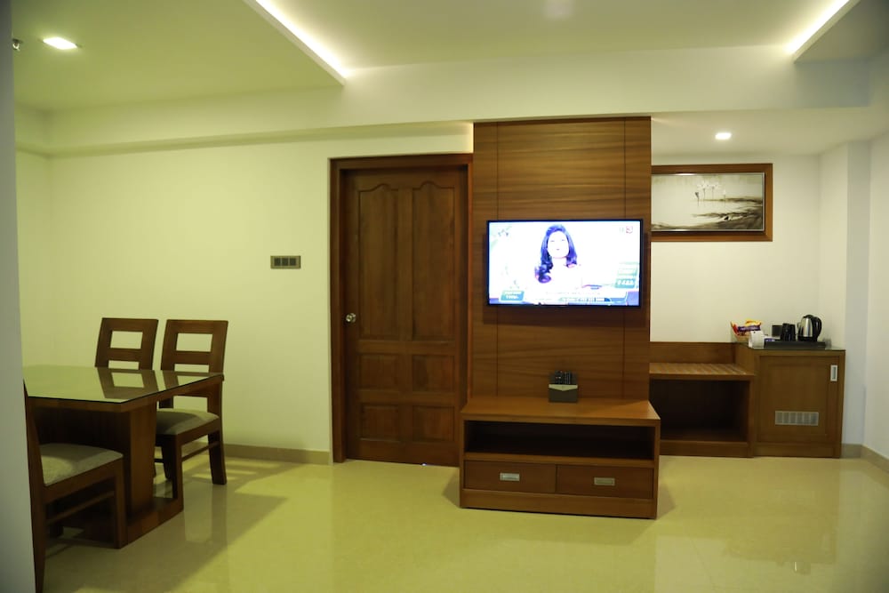 Luxury Suite photo 2