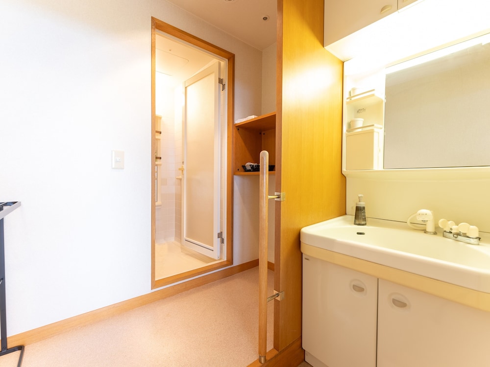 Western Modern Japanese-Western Room (52 sqm) - Photo 6
