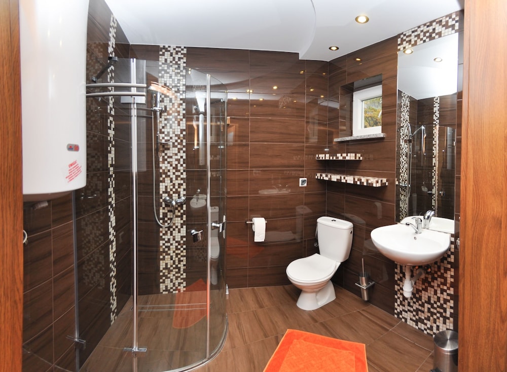 Premium Cabin photo 3