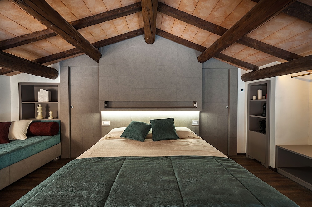 Junior Suite, 1 Double Bed with Sofa bed, River View photo 2