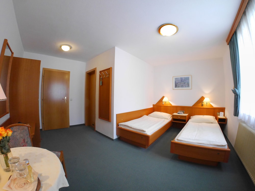 Double or Twin Room photo 3