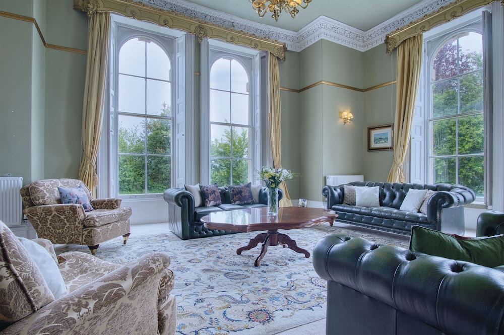 House (Multiple Bedrooms) photo 2