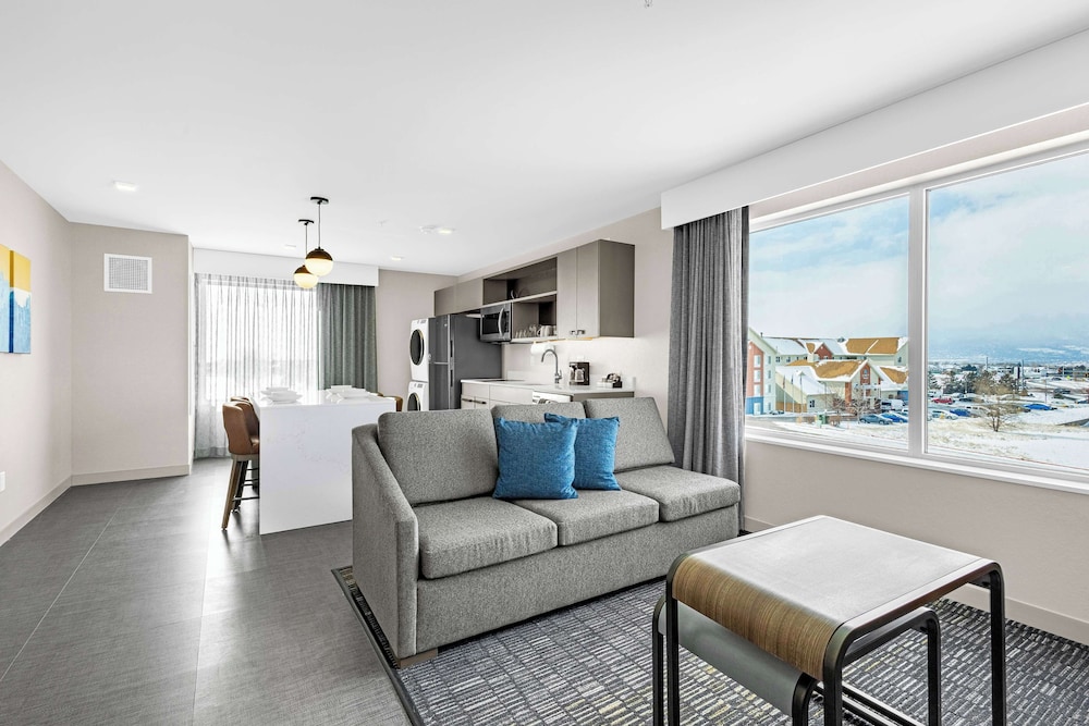 Suite, 1 Bedroom photo 1
