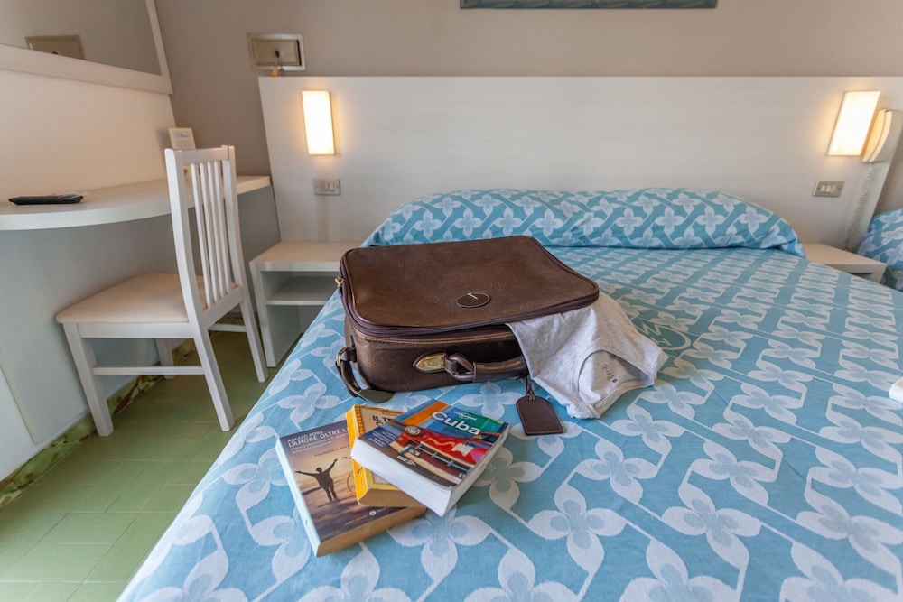 Basic Double or Twin Room photo 3