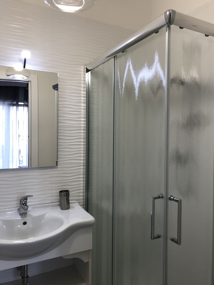 Deluxe Double Room, Balcony, City View photo 2