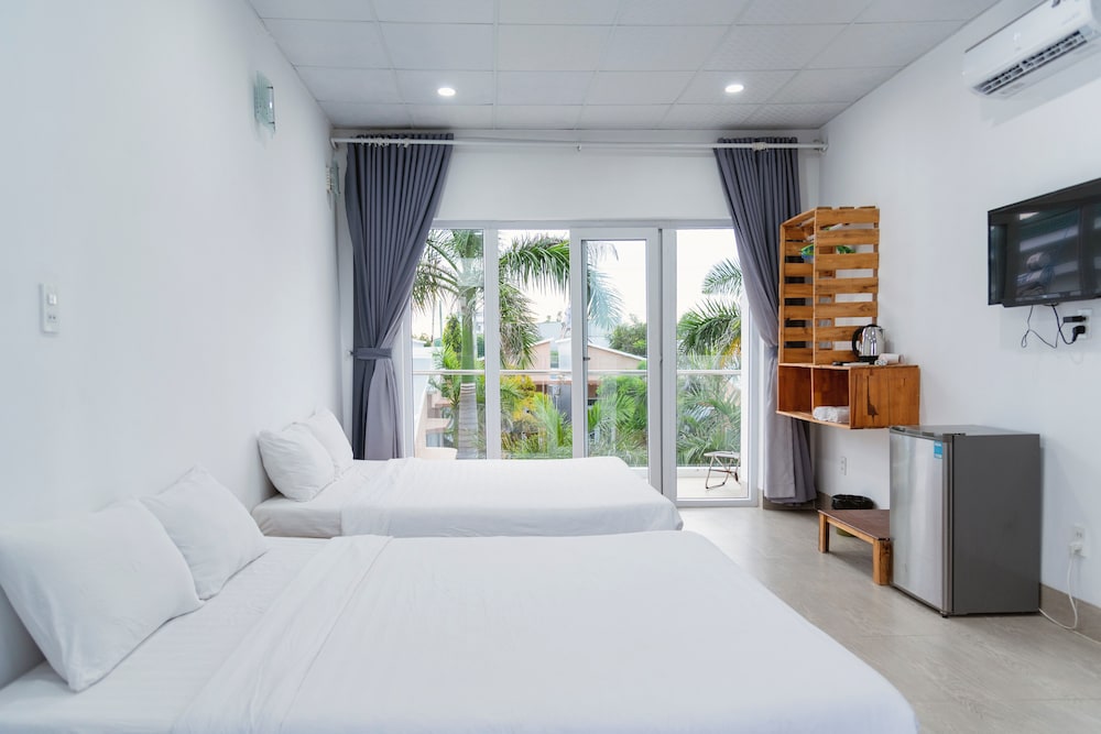Superior Double Room, Non Smoking, Pool View