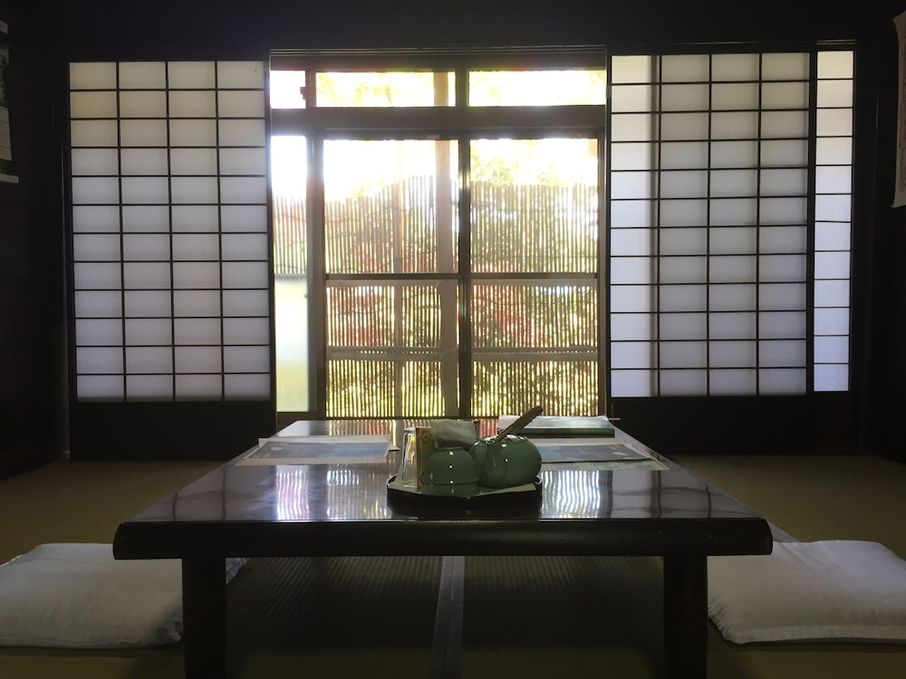 Japanese Style Quadruple Room photo 2