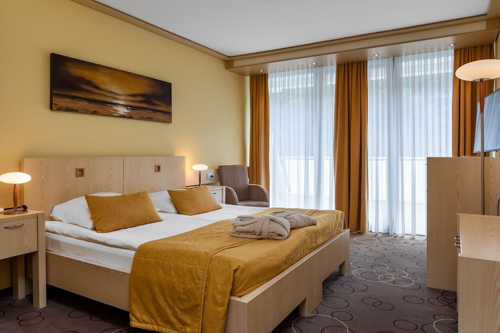 Double room - park view photo 1