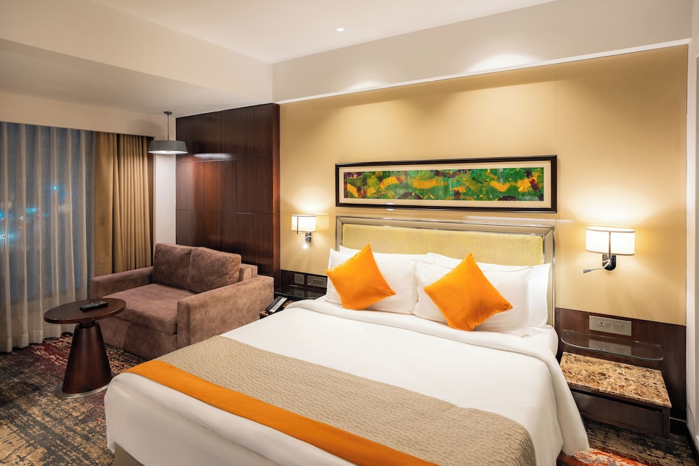 Standard Room, 1 King Bed - Photo 1