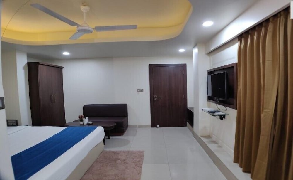 Deluxe Room - Photo 4