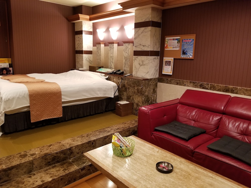 Double Room (Late Check-In After 8 Pm)