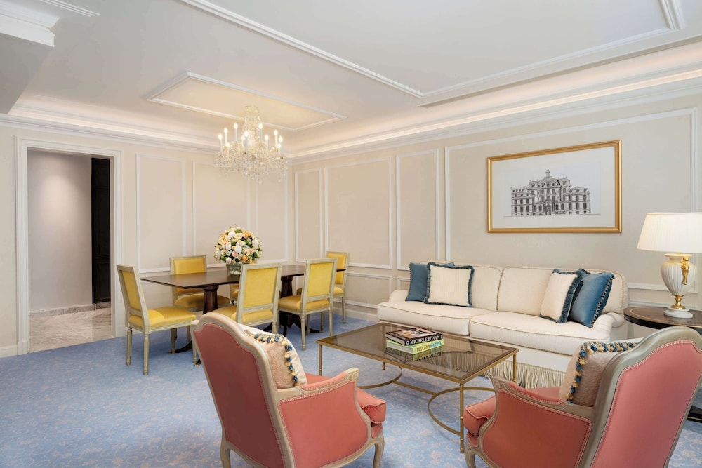 Suite, 3 Bedrooms (Residential) - Photo 4