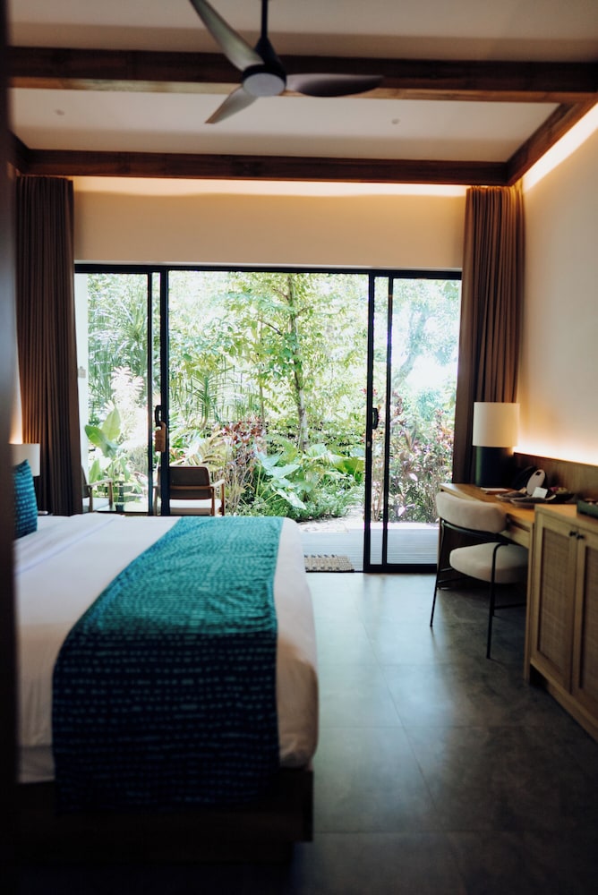 Room, Garden View - Photo 5