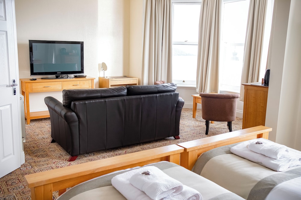 Superior Twin Room, Sea View - 2nd Floor