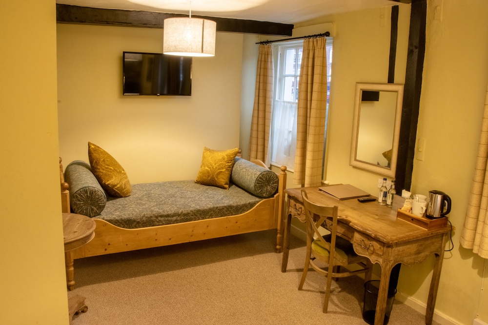 Standard Triple Room photo 3