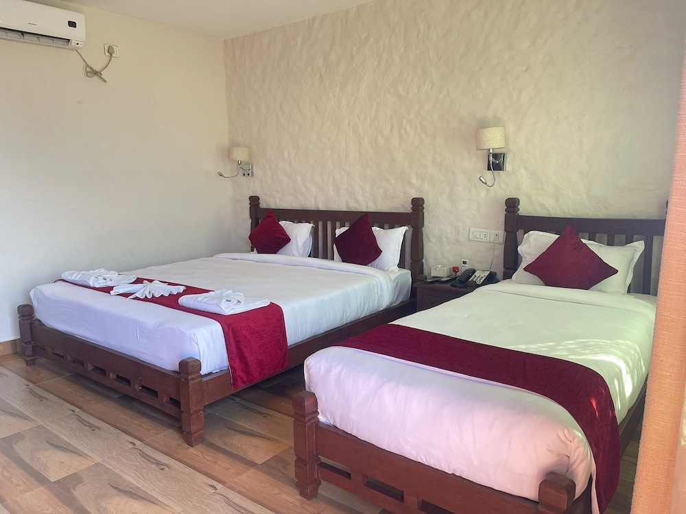 Super Deluxe Family Room - Photo 11