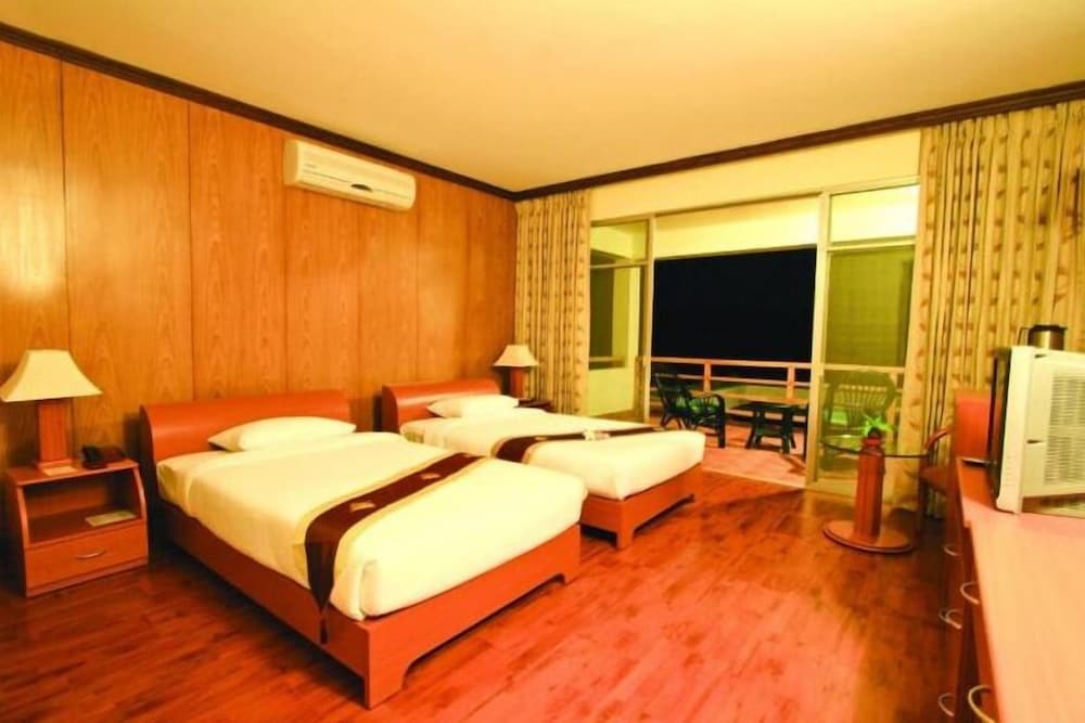 Deluxe Double or Twin Room, Garden View photo 1