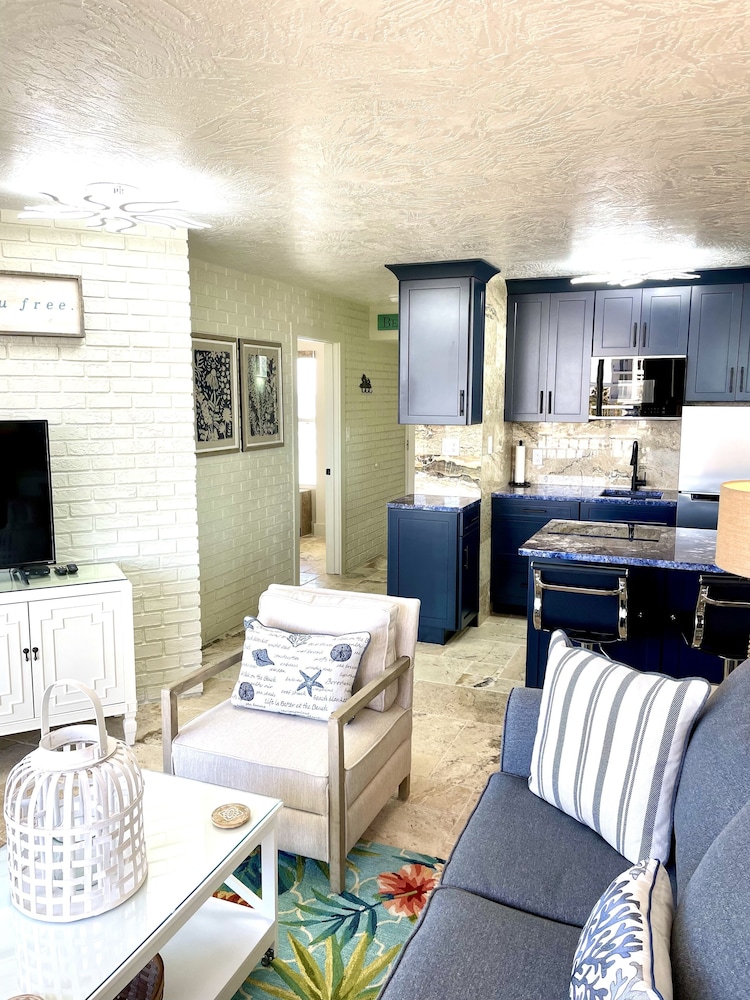 Suite, 1 Bedroom, Ocean View, Beachfront (Sea Dreams)