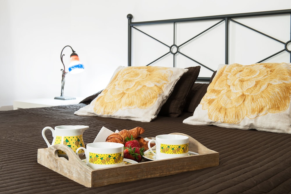 Room, 4 Bedrooms
