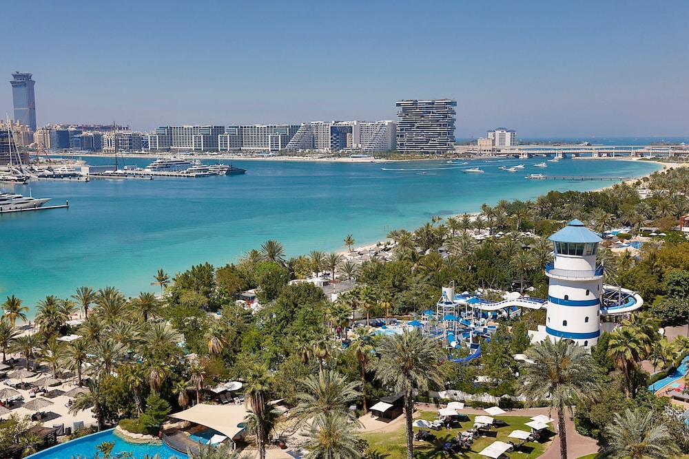 Deluxe Room, 2 Twin Beds, Balcony, Harbor View