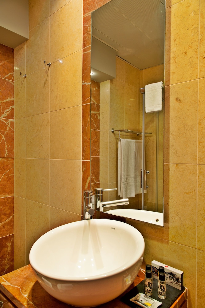 Premier Double Room - Photo 7