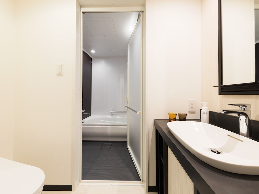 Superior Twin (Separate Bath and  Toilet) for 2 people - Non - Smoking photo 3