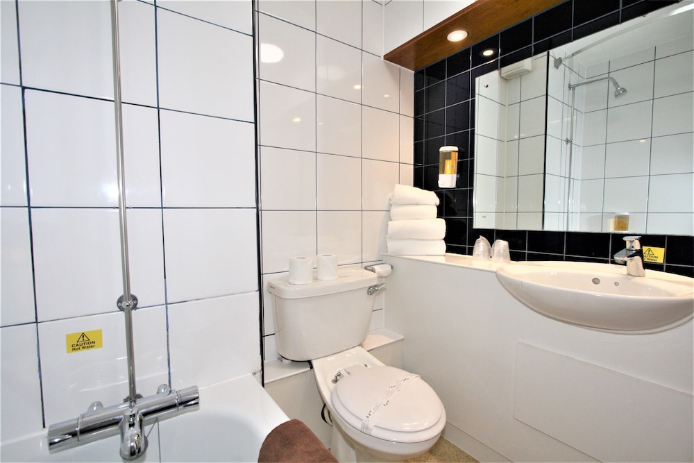 Double Room - Photo 12