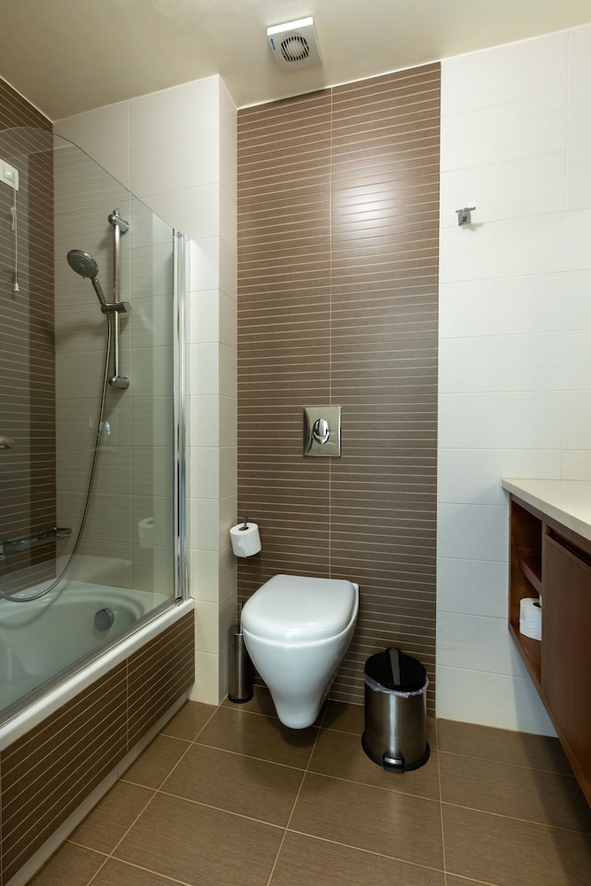 Apartment, 2 Bedrooms, Non Smoking photo 3