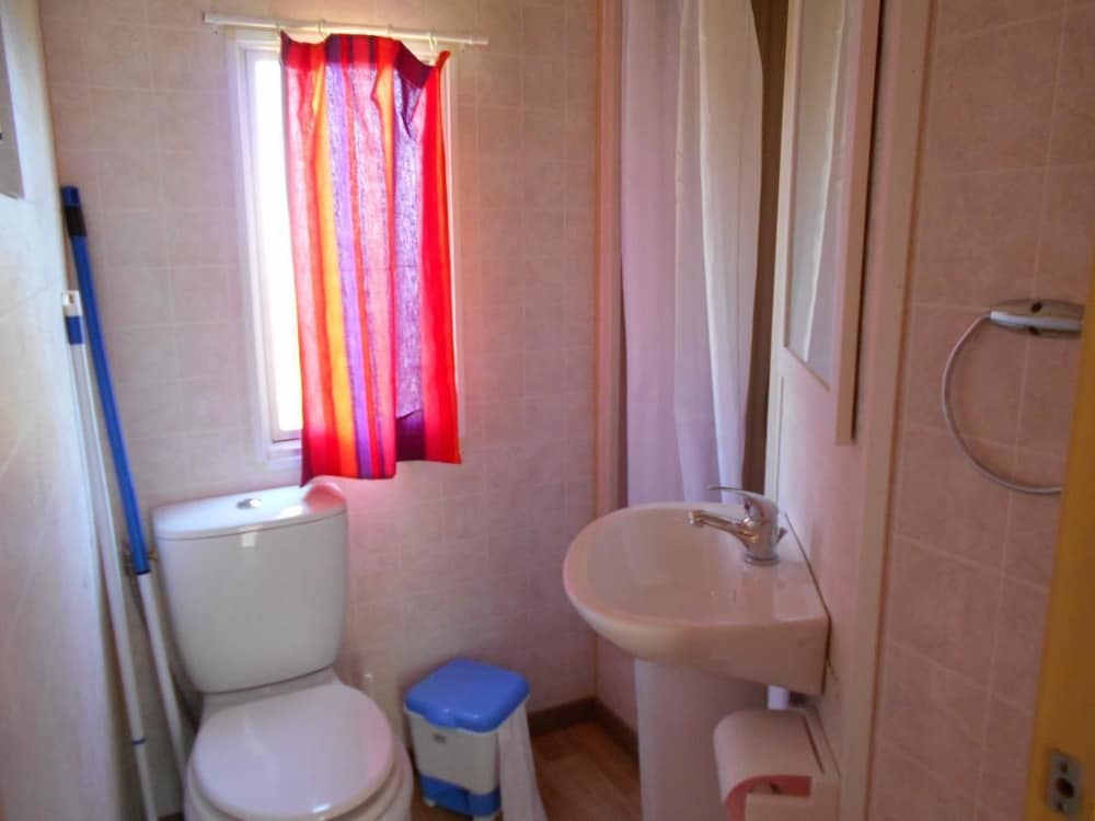 Standard Mobile Home - Photo 5