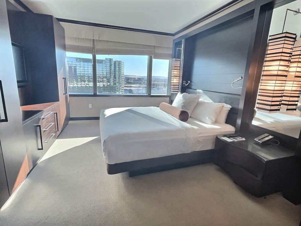 Vdara Studio Aria View - Photo 15