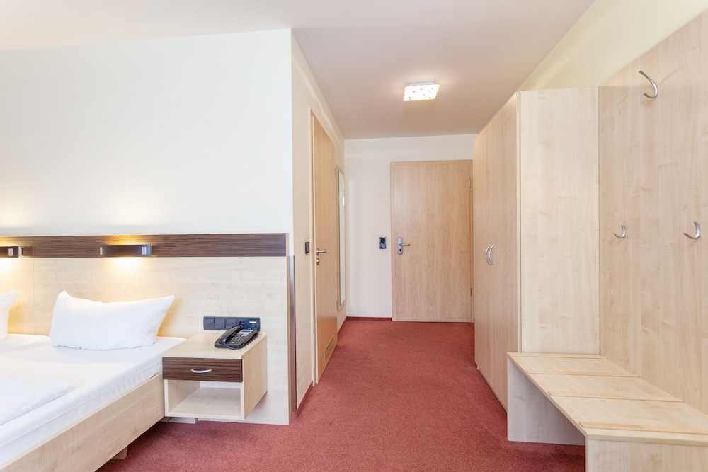 Double Room, Accessible photo 3
