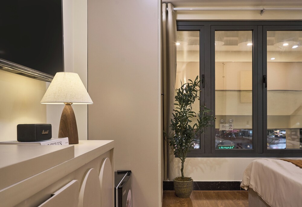 Basic Room, Non Smoking, City View photo 2