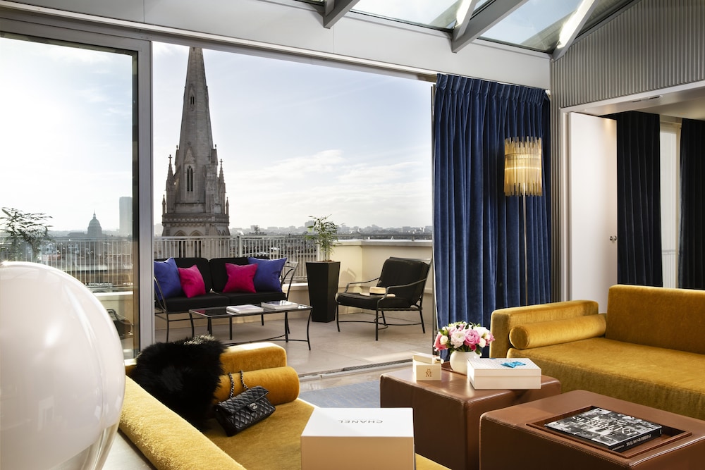 Eiffel Suite photo 1