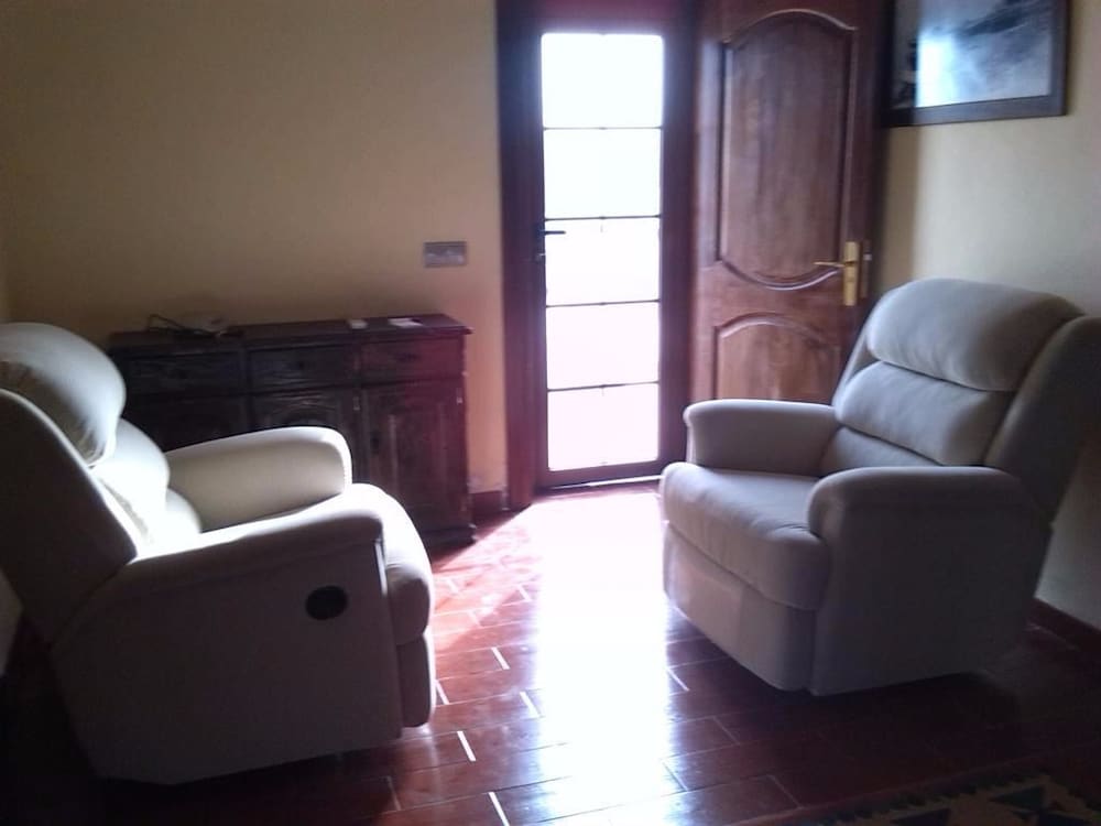 Apartment photo 2