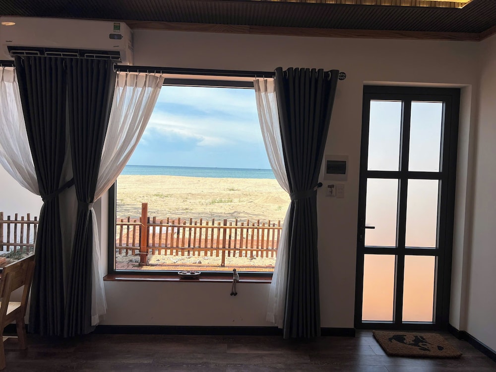 Bungalow, Balcony, Beach View